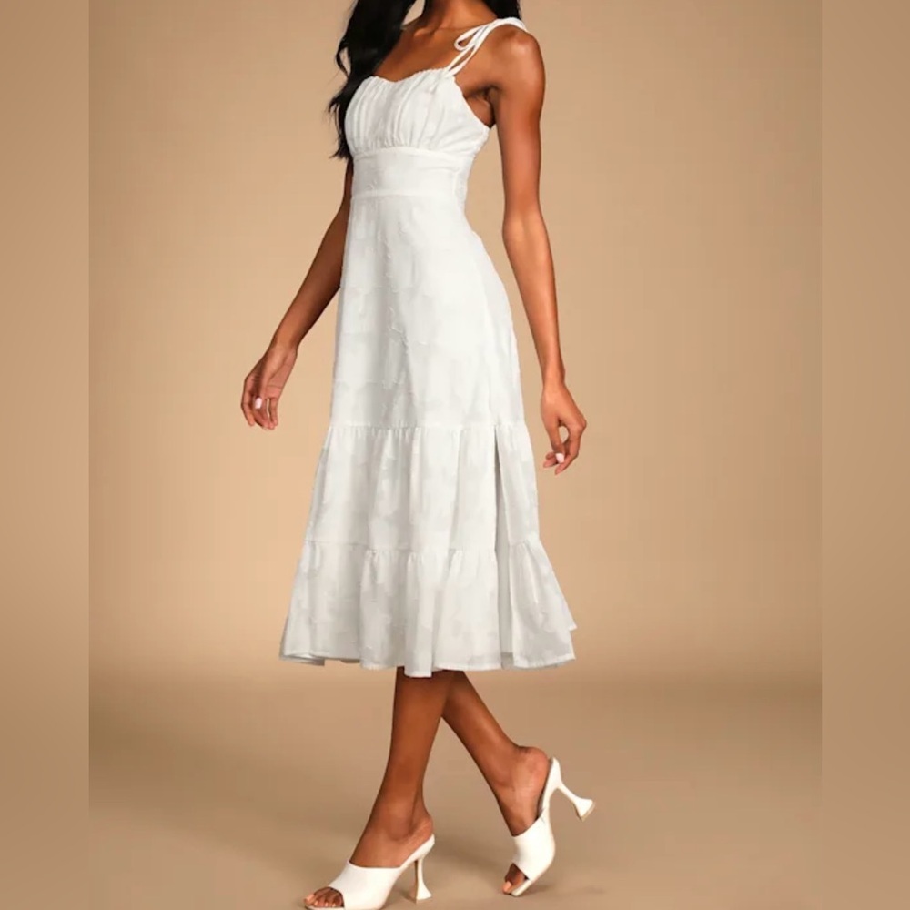 Lulus Sweet Sentiments White Jacquard Tiered Midi Dress Women’s Large NWT - Picture 4 of 13
